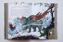 Загрузить изображение в средство просмотра галереи, Элла и новогодний медведь. Д.Коринне