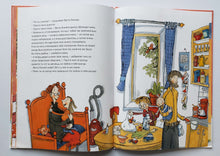 Загрузить изображение в средство просмотра галереи, Веста-Линнея и мама-монстр. Т.Аппельгрен