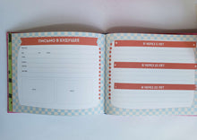 Загрузить изображение в средство просмотра галереи, Моя любимая семья. Первая родословная книга (для девочек)