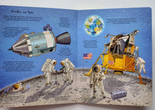 Загрузить изображение в средство просмотра галереи, Книжка-картонка с окошками. Как устроен космос
