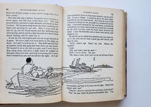 Загрузить изображение в средство просмотра галереи, Tom Sawyer. Huckleberry Finn (USED book)
