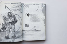 Загрузить изображение в средство просмотра галереи, Space. Facts and Jokes (ПОДЕРЖАННАЯ книга)
