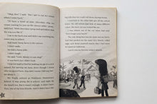 Загрузить изображение в средство просмотра галереи, Mindy Kim (ПОДЕРЖАННАЯ книга)
