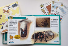 Загрузить изображение в средство просмотра галереи, Bugs and Beasties (ПОДЕРЖАННАЯ книга)
